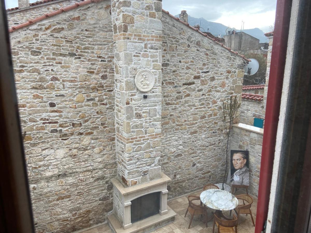 Dionysos 1789 Boutique Hotel Foca Exterior photo