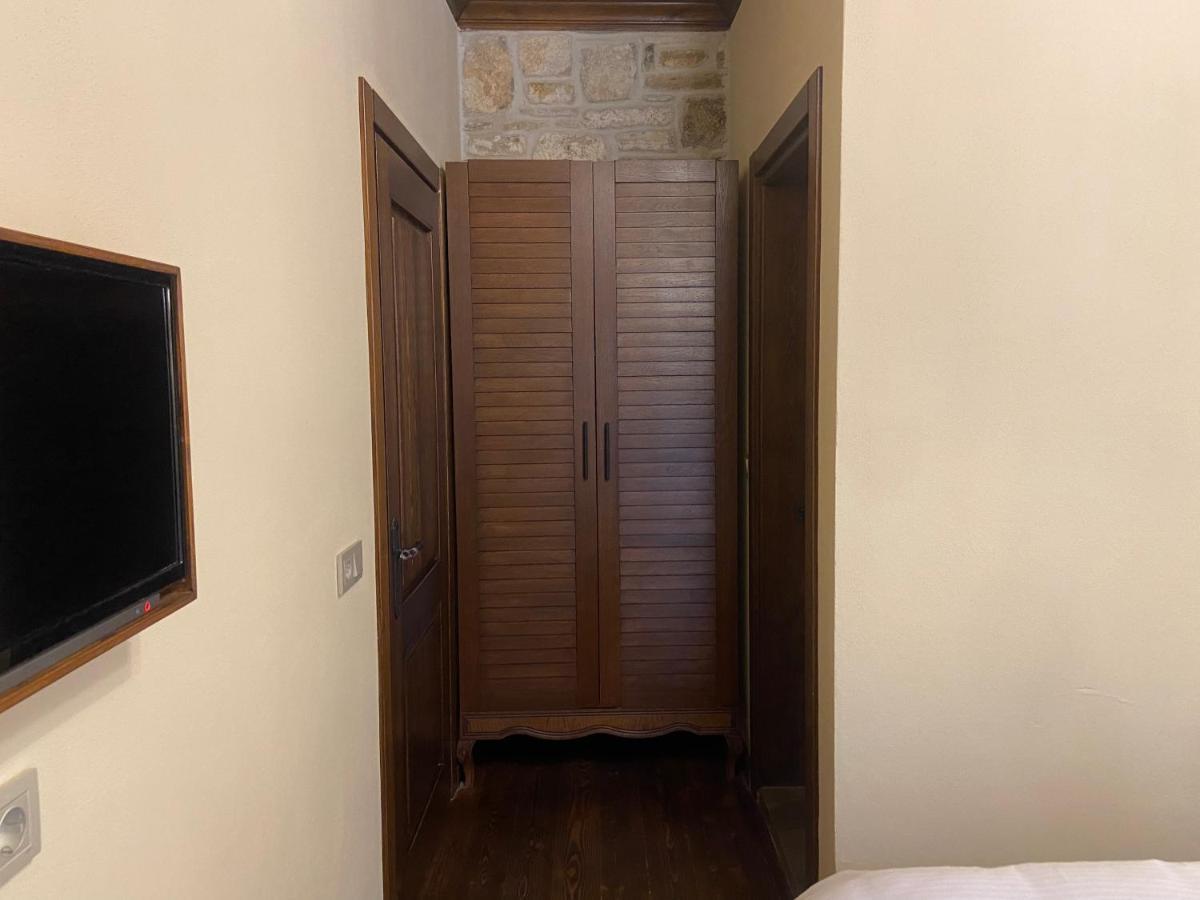 Dionysos 1789 Boutique Hotel Foca Exterior photo