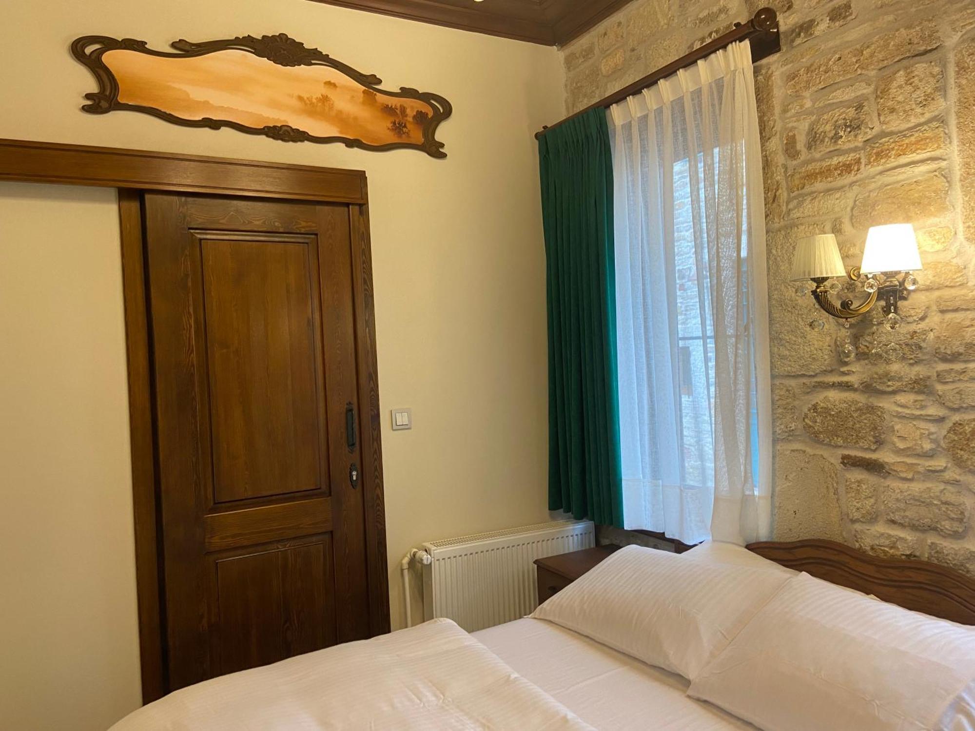 Dionysos 1789 Boutique Hotel Foca Exterior photo